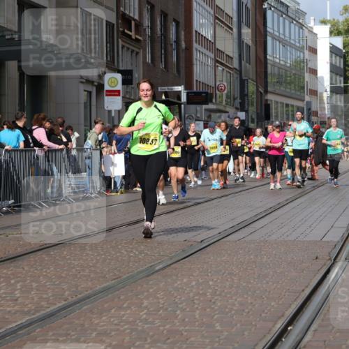 13.09.2026 - 21. swb-Marathon Bremen Strokosch-Dieckow http://msf.ph/oto/10341558 13.09.2026 11:07:40 Ziel 10139, 10404, 10493, 10660, 10661, 10674, 10767, 10830, 10859, 10871, 10937, 11044, 11378, 11404, 11515, 11659, 11831, 11833, 11958, 12024, 12031, 12066, 12097, 12160, 12248, 12384, 12389, 12511, 12512, 10138, 10205, 10279, 10280, 10363, 10364, 10501, 10505, 10580, 10595, 10695, 10748, 10907, 10935, 11037, 11123, 11223, 11417, 11643, 11767, 11865, 11899, 11917, 11924, 11934, 12020, 12167, 12168, 12173, 12194, 12210, 12277, 12307 meine-sportfotos.de
