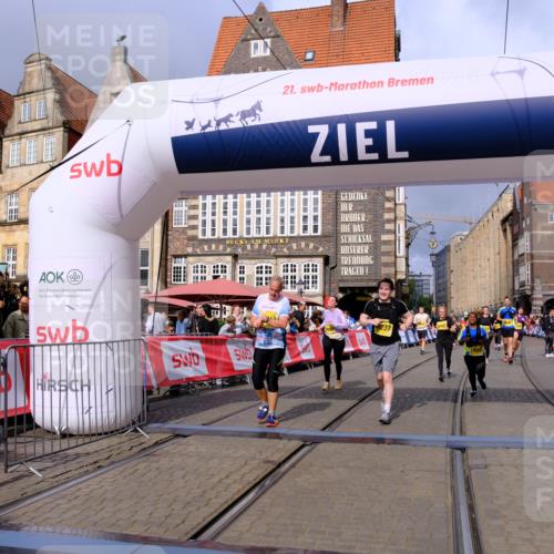 13.09.2026 - 21. swb-Marathon Bremen Tim E. http://msf.ph/oto/10341562 13.09.2026 11:11:15 Ziel 10148, 10163, 10313, 10461, 10462, 10527, 10547, 10644, 10653, 10792, 10841, 10911, 11043, 11141, 11237, 11335, 11465, 11483, 11513, 11691, 11756, 11993, 12401, 12507 meine-sportfotos.de