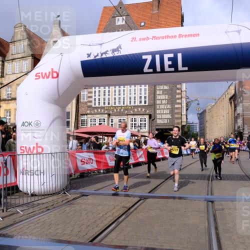 13.09.2026 - 21. swb-Marathon Bremen Tim E. http://msf.ph/oto/10341568 13.09.2026 11:11:15 Ziel 10148, 10163, 10313, 10461, 10462, 10527, 10547, 10644, 10653, 10792, 10841, 10911, 11043, 11141, 11237, 11335, 11465, 11483, 11513, 11691, 11756, 11993, 12401, 12507 meine-sportfotos.de