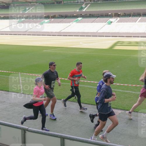 13.09.2026 - 21. swb-Marathon Bremen Michael Burmester http://msf.ph/oto/10341584 13.09.2026 13:23:39 Laufen im Stadion 137, 160, 182, 211, 324, 434, 533, 548, 571, 609, 708, 721, 739, 743, 752, 892, 1157, 1178, 1259, 1273, 1331, 1471, 1597, 1598, 1657, 1691, 1746, 1788, 1883, 1944, 2095, 2213, 2252, 2286, 2312, 2323, 2433, 2445, 2465, 2475, 2483, 2495, 2503, 2504, 2526, 2571, 2619, 2685, 2711, 2768, 2776, 2936, 2968, 3252, 3282, 3288, 3289, 3292, 3312, 3347, 3351, 3364, 3381, 3395, 3423, 3447, 3505, 3530, 3559, 3727, 3770, 3784, 3819, 4020, 4054, 4231, 4406, 4407, 4431, 4466, 4467, 4584 meine-sportfotos.de