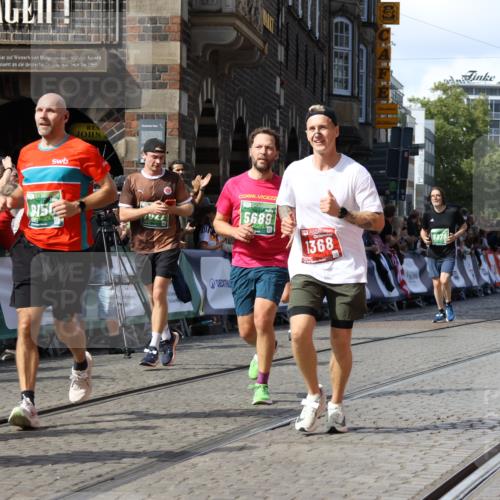 13.09.2026 - 21. swb-Marathon Bremen Strokosch-Dieckow http://msf.ph/oto/10341591 13.09.2026 13:26:56 Ziel 1368, 2779, 3526, 3603, 3852, 4077, 4598, 6289, 6375, 6548, 8112, 9260, 13195, 1493, 1494, 2454, 3527, 4121, 4327, 4397, 4563, 5689, 6776, 7027, 7072, 7849, 9150, 9511, 9854, 9878 meine-sportfotos.de