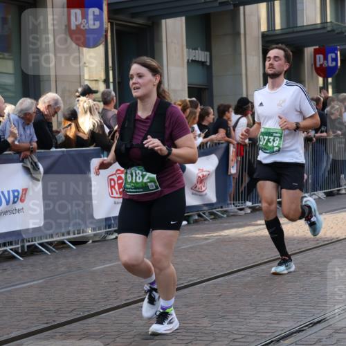 13.09.2026 - 21. swb-Marathon Bremen Strokosch-Dieckow http://msf.ph/oto/10341599 13.09.2026 13:27:55 Ziel 178, 210, 1343, 1380, 1460, 2047, 2977, 3114, 3294, 3334, 3597, 4506, 5250, 5360, 5889, 6182, 7926, 8429, 8570, 8656, 9064, 9167, 9168, 9543, 9549, 9738, 9881, 440, 488, 534, 762, 857, 1456, 1932, 2686, 3013, 3135, 3460, 3480, 3576, 3970, 4106, 4133, 4265, 4421, 4496, 4593, 4744, 5081, 5462, 5557, 6067, 6468, 6522, 7042, 7138, 7358, 8188, 8351, 9067, 9145, 9494, 9727, 13069, 13198 meine-sportfotos.de