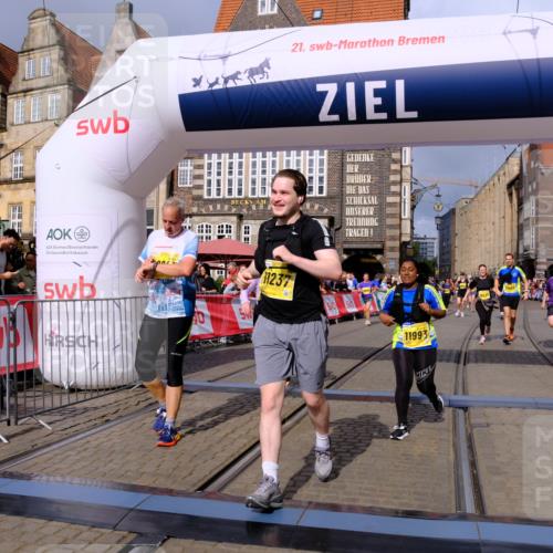 13.09.2026 - 21. swb-Marathon Bremen Tim E. http://msf.ph/oto/10341610 13.09.2026 11:11:16 Ziel 10148, 10163, 10313, 10461, 10462, 10527, 10547, 10644, 10653, 10792, 10841, 11043, 11141, 11237, 11335, 11465, 11483, 11691, 11756, 11993, 12401, 12507 meine-sportfotos.de