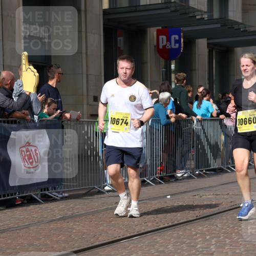 13.09.2026 - 21. swb-Marathon Bremen Strokosch-Dieckow http://msf.ph/oto/10341618 13.09.2026 11:07:46 Ziel 10135, 10139, 10188, 10404, 10493, 10660, 10674, 10767, 10793, 10851, 10859, 11032, 11044, 11263, 11378, 11404, 11659, 11831, 11833, 11958, 12024, 12031, 12066, 12160, 12248, 12325, 12384, 12389, 10138, 10279, 10280, 10363, 10364, 10501, 10505, 10580, 10595, 10661, 10674, 10695, 10830, 10871, 10907, 10935, 10937, 11037, 11223, 11515, 11643, 11767, 11899, 11924, 11934, 12097, 12167, 12168, 12194, 12210, 12277, 12307, 12511, 12512 meine-sportfotos.de