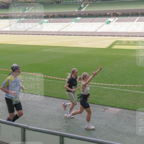 13.09.2026 - 21. swb-Marathon Bremen Michael Burmester http://msf.ph/oto/10341638 13.09.2026 13:23:47 Laufen im Stadion 137, 160, 182, 211, 324, 434, 533, 548, 571, 609, 708, 721, 739, 743, 752, 892, 1157, 1178, 1259, 1273, 1331, 1463, 1471, 1597, 1598, 1657, 1691, 1746, 1788, 1883, 1944, 2095, 2213, 2252, 2286, 2312, 2323, 2433, 2445, 2465, 2475, 2483, 2495, 2503, 2504, 2526, 2571, 2768, 2776, 2936, 2968, 3252, 3282, 3288, 3289, 3292, 3298, 3312, 3347, 3364, 3381, 3395, 3423, 3447, 3505, 3530, 3559, 3727, 3770, 3784, 3819, 4020, 4054, 4231, 4406, 4407, 4431, 4466, 4467, 4584 meine-sportfotos.de
