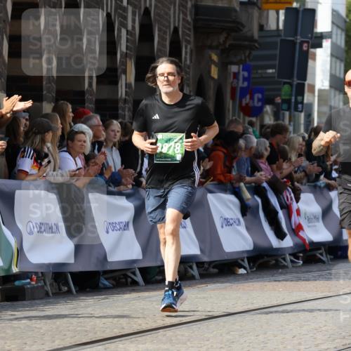 13.09.2026 - 21. swb-Marathon Bremen Strokosch-Dieckow http://msf.ph/oto/10341707 13.09.2026 13:26:59 Ziel 1368, 2779, 3526, 3852, 3893, 4077, 4441, 4598, 5054, 6289, 6375, 6548, 6580, 8112, 9260, 13097, 1493, 1494, 2454, 4121, 4397, 4558, 4563, 6776, 7072, 7849, 8219, 9159, 9343, 9511, 9854, 9878, 10112 meine-sportfotos.de