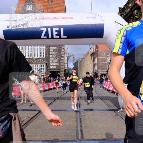 13.09.2026 - 21. swb-Marathon Bremen Tim E. http://msf.ph/oto/10341733 13.09.2026 11:11:22 Ziel 10163, 10313, 10527, 10611, 10644, 10653, 10792, 10841, 11043, 11062, 11141, 11237, 11483, 11679, 11691, 11993, 12396, 12401, 12507 meine-sportfotos.de