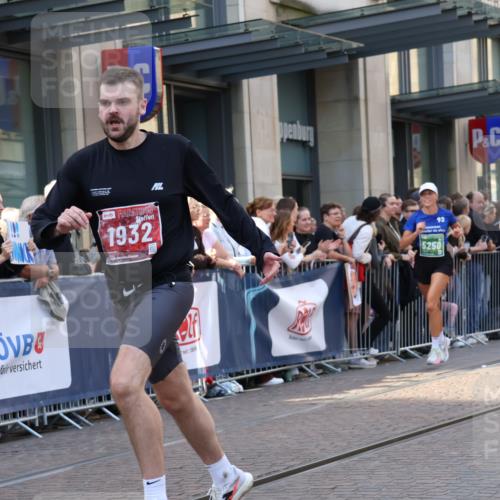 13.09.2026 - 21. swb-Marathon Bremen Strokosch-Dieckow http://msf.ph/oto/10341769 13.09.2026 13:28:00 Ziel 178, 210, 1239, 1380, 1460, 2047, 2977, 3114, 3294, 3334, 3597, 4250, 4506, 5250, 5360, 5683, 5889, 6182, 7926, 8429, 8570, 9064, 9167, 9168, 9543, 9549, 9738, 9881, 440, 488, 534, 762, 1343, 1456, 1932, 2686, 3013, 3135, 3480, 3576, 3970, 4106, 4133, 4265, 4496, 4593, 4744, 5462, 6067, 6468, 6522, 7042, 7138, 7358, 8188, 8351, 8656, 9067, 9145, 9494, 9727, 13069, 13198 meine-sportfotos.de