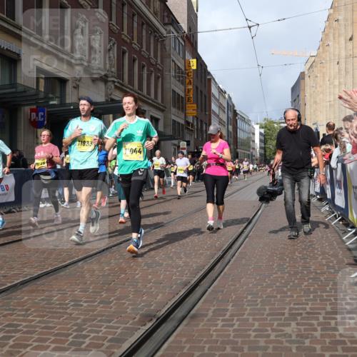 13.09.2026 - 21. swb-Marathon Bremen Strokosch-Dieckow http://msf.ph/oto/10341803 13.09.2026 11:07:52 Ziel 10135, 10139, 10188, 10404, 10493, 10767, 10793, 10851, 10859, 11032, 11044, 11263, 11378, 11404, 11509, 11659, 11831, 11833, 11958, 12031, 12066, 12160, 12248, 12315, 12325, 12384, 12389, 10138, 10279, 10280, 10363, 10364, 10501, 10505, 10580, 10595, 10660, 10661, 10674, 10830, 10871, 10907, 10935, 10937, 11037, 11223, 11515, 11643, 11899, 11924, 11934, 12024, 12097, 12167, 12168, 12194, 12277, 12307, 12511, 12512 meine-sportfotos.de