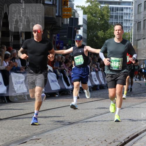 13.09.2026 - 21. swb-Marathon Bremen Strokosch-Dieckow http://msf.ph/oto/10341807 13.09.2026 13:27:00 Ziel 1368, 2779, 3526, 3852, 3893, 4077, 4441, 4598, 5054, 5937, 6289, 6375, 6548, 6580, 8112, 9260, 9551, 13097, 1493, 1494, 2454, 3273, 4121, 4397, 4558, 4563, 6776, 7072, 7849, 8219, 9159, 9343, 9511, 9854, 9878, 10112, 10113 meine-sportfotos.de