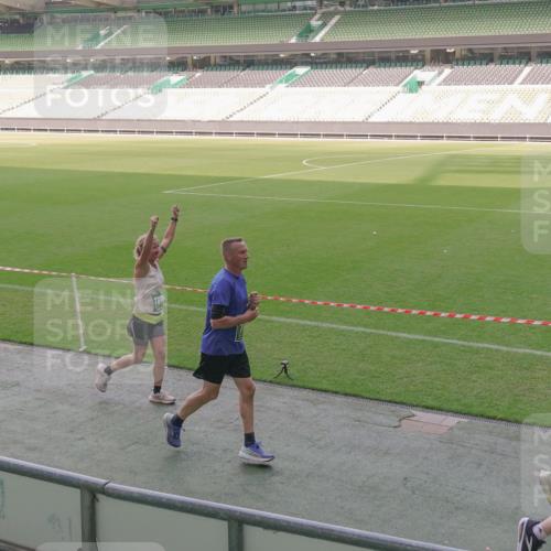 13.09.2026 - 21. swb-Marathon Bremen Michael Burmester http://msf.ph/oto/10341825 13.09.2026 13:24:22 Laufen im Stadion 137, 182, 213, 294, 324, 434, 505, 533, 548, 609, 708, 721, 723, 739, 743, 752, 892, 1178, 1273, 1331, 1463, 1471, 1491, 1515, 1597, 1598, 1746, 1788, 1830, 1944, 2095, 2211, 2252, 2267, 2271, 2286, 2312, 2323, 2433, 2445, 2465, 2475, 2483, 2495, 2497, 2503, 2506, 2526, 2554, 2571, 2644, 2768, 2776, 2833, 2936, 2968, 3005, 3211, 3252, 3282, 3288, 3289, 3292, 3298, 3306, 3312, 3347, 3364, 3381, 3390, 3395, 3423, 3447, 3505, 3559, 3727, 3770, 3819, 4231, 4466, 4467 meine-sportfotos.de