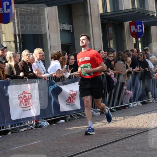 13.09.2026 - 21. swb-Marathon Bremen Strokosch-Dieckow http://msf.ph/oto/10341852 13.09.2026 13:28:02 Ziel 178, 210, 1239, 1380, 1460, 2047, 2764, 2977, 3114, 3294, 3334, 3597, 4250, 4506, 5250, 5360, 5683, 5889, 6182, 7926, 8429, 8483, 8570, 9064, 9167, 9168, 9543, 9549, 9738, 9881, 440, 488, 534, 762, 1343, 1456, 1932, 3135, 3480, 3576, 3970, 4106, 4133, 4265, 4496, 4744, 5462, 6067, 6468, 6522, 7042, 7138, 7358, 7926, 8188, 8351, 8656, 9067, 9145, 9494, 9727, 13069, 13198 meine-sportfotos.de