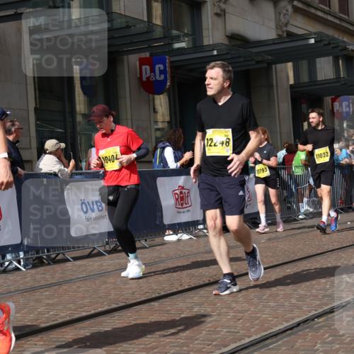 13.09.2026 - 21. swb-Marathon Bremen Strokosch-Dieckow http://msf.ph/oto/10341907 13.09.2026 11:07:57 Ziel 10135, 10188, 10404, 10493, 10767, 10793, 10851, 10859, 11032, 11124, 11263, 11404, 11509, 11560, 11561, 11659, 11831, 11833, 11958, 12073, 12160, 12164, 12248, 12315, 12325, 12384, 12389, 10139, 10363, 10364, 10580, 10595, 10660, 10661, 10674, 10830, 10871, 10907, 10935, 10937, 11037, 11044, 11223, 11378, 11515, 11643, 11833, 11924, 11934, 12024, 12031, 12066, 12097, 12167, 12168, 12194, 12307, 12511, 12512 meine-sportfotos.de