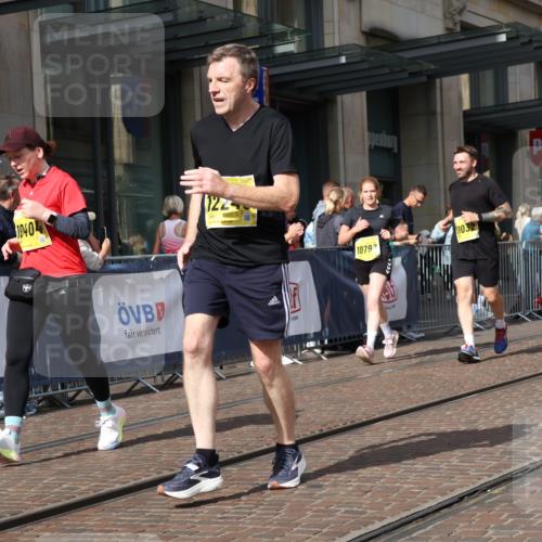 13.09.2026 - 21. swb-Marathon Bremen Strokosch-Dieckow http://msf.ph/oto/10341926 13.09.2026 11:07:57 Ziel 10135, 10188, 10404, 10493, 10767, 10793, 10851, 10859, 11032, 11124, 11263, 11404, 11509, 11560, 11561, 11659, 11831, 11833, 11958, 12073, 12160, 12164, 12248, 12315, 12325, 12384, 12389, 10139, 10363, 10364, 10580, 10595, 10660, 10661, 10674, 10830, 10871, 10907, 10935, 10937, 11037, 11044, 11223, 11378, 11515, 11643, 11833, 11924, 11934, 12024, 12031, 12066, 12097, 12167, 12168, 12194, 12307, 12511, 12512 meine-sportfotos.de
