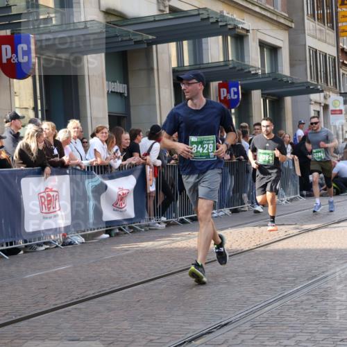13.09.2026 - 21. swb-Marathon Bremen Strokosch-Dieckow http://msf.ph/oto/10341945 13.09.2026 13:28:04 Ziel 178, 210, 1239, 1380, 1460, 2047, 2764, 2977, 3028, 3114, 3294, 3334, 3597, 4250, 4506, 5250, 5360, 5683, 5889, 6182, 8429, 8483, 8570, 9064, 9167, 9168, 9543, 9549, 9738, 9881, 440, 488, 534, 762, 1343, 1456, 1932, 3135, 3480, 3576, 3970, 4106, 4133, 4265, 4744, 5462, 6468, 6522, 7042, 7138, 7358, 7926, 8188, 8351, 8656, 9067, 9145, 9167, 9168, 9494, 13069, 13198 meine-sportfotos.de