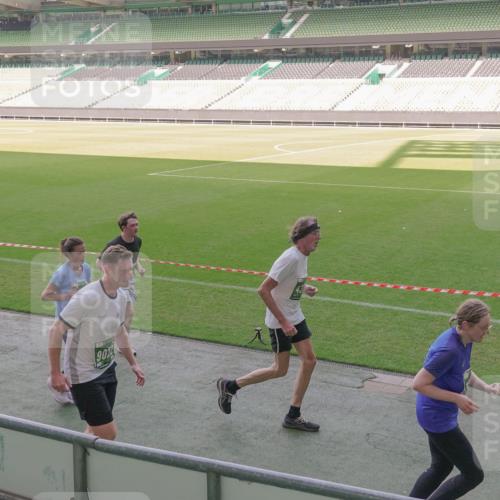 13.09.2026 - 21. swb-Marathon Bremen Michael Burmester http://msf.ph/oto/10341958 13.09.2026 13:24:45 Laufen im Stadion 137, 182, 213, 294, 324, 434, 505, 543, 548, 721, 723, 739, 743, 752, 815, 818, 966, 1273, 1410, 1463, 1471, 1491, 1504, 1515, 1561, 1597, 1598, 1830, 1944, 1953, 2059, 2095, 2211, 2252, 2267, 2271, 2286, 2312, 2323, 2354, 2445, 2465, 2483, 2495, 2497, 2503, 2506, 2554, 2571, 2591, 2644, 2752, 2768, 2776, 2833, 2878, 2896, 2936, 2968, 2981, 3005, 3142, 3211, 3259, 3282, 3288, 3289, 3292, 3298, 3306, 3312, 3329, 3364, 3381, 3390, 3395, 3447, 3770, 3819, 4466 meine-sportfotos.de