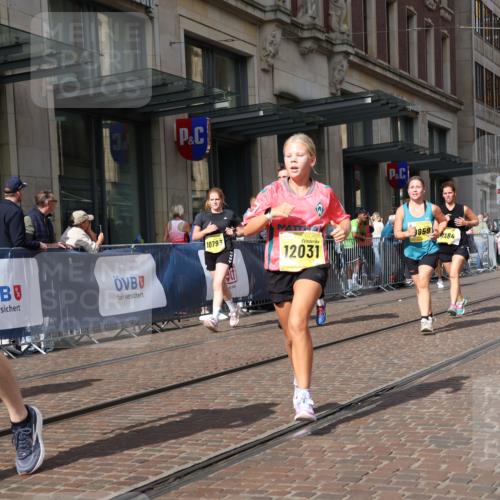 13.09.2026 - 21. swb-Marathon Bremen Strokosch-Dieckow http://msf.ph/oto/10341961 13.09.2026 11:07:58 Ziel 10135, 10188, 10404, 10493, 10767, 10793, 10851, 10859, 11032, 11124, 11263, 11404, 11509, 11560, 11561, 11659, 11831, 11958, 11968, 12073, 12160, 12164, 12248, 12315, 12325, 12384, 12389, 12410, 10139, 10580, 10595, 10660, 10661, 10674, 10830, 10871, 10935, 10937, 11037, 11044, 11223, 11378, 11404, 11515, 11643, 11833, 11924, 11934, 11958, 12024, 12031, 12066, 12097, 12194, 12307, 12511, 12512 meine-sportfotos.de