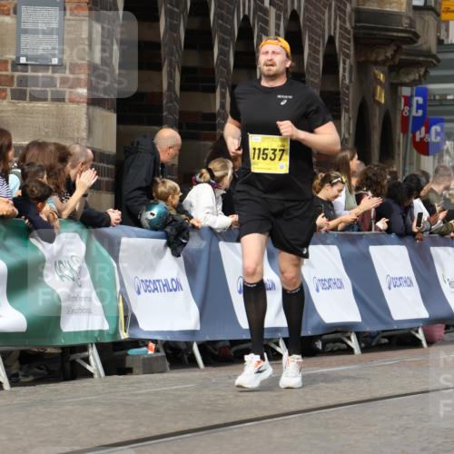 13.09.2026 - 21. swb-Marathon Bremen Strokosch-Dieckow http://msf.ph/oto/10341971 13.09.2026 10:51:16 Ziel 10200, 10537, 11076, 11087, 11170, 11339, 11625, 11626, 11961, 12004, 12070, 12179, 12303, 12351, 12407, 12560, 10334, 10381, 10544, 10763, 10825, 10862, 10887, 10984, 11145, 12051, 12424, 12548, 13631 meine-sportfotos.de