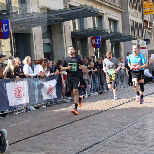 13.09.2026 - 21. swb-Marathon Bremen Strokosch-Dieckow http://msf.ph/oto/10342001 13.09.2026 13:28:06 Ziel 178, 210, 1239, 1380, 1460, 2047, 2764, 2977, 3028, 3114, 3294, 3334, 3597, 4250, 4506, 5250, 5360, 5683, 5889, 6182, 6914, 6957, 8429, 8483, 8570, 9064, 9543, 9549, 9738, 440, 488, 534, 762, 1343, 1456, 3135, 3480, 3576, 4106, 4133, 4265, 4744, 5360, 5462, 6468, 6522, 7042, 7138, 7926, 8188, 8351, 8656, 9067, 9145, 9167, 9168, 9494, 9543, 9881, 13069, 13198 meine-sportfotos.de