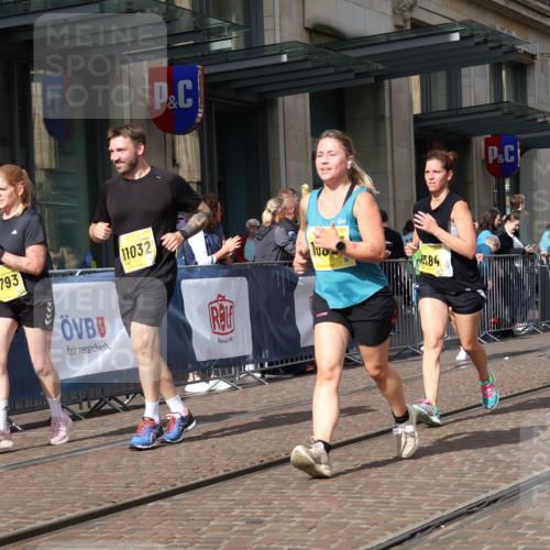 13.09.2026 - 21. swb-Marathon Bremen Strokosch-Dieckow http://msf.ph/oto/10342006 13.09.2026 11:07:59 Ziel 10135, 10188, 10404, 10493, 10767, 10793, 10851, 10859, 11032, 11124, 11263, 11509, 11560, 11561, 11659, 11831, 11888, 11968, 12073, 12160, 12164, 12248, 12315, 12325, 12384, 12389, 12410, 10139, 10595, 10660, 10661, 10674, 10830, 10871, 10935, 10937, 11037, 11044, 11378, 11404, 11515, 11643, 11833, 11958, 12024, 12031, 12066, 12097, 12194, 12307, 12511, 12512 meine-sportfotos.de