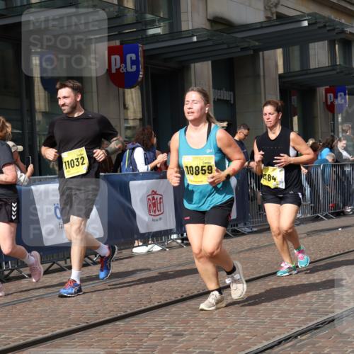 13.09.2026 - 21. swb-Marathon Bremen Strokosch-Dieckow http://msf.ph/oto/10342020 13.09.2026 11:07:59 Ziel 10135, 10188, 10404, 10493, 10767, 10793, 10851, 10859, 11032, 11124, 11263, 11509, 11560, 11561, 11659, 11831, 11888, 11968, 12073, 12160, 12164, 12248, 12315, 12325, 12384, 12389, 12410, 10139, 10595, 10660, 10661, 10674, 10830, 10871, 10935, 10937, 11037, 11044, 11378, 11404, 11515, 11643, 11833, 11958, 12024, 12031, 12066, 12097, 12194, 12307, 12511, 12512 meine-sportfotos.de