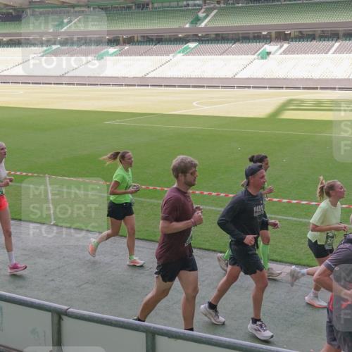 13.09.2026 - 21. swb-Marathon Bremen Michael Burmester http://msf.ph/oto/10342062 13.09.2026 13:24:55 Laufen im Stadion 137, 182, 213, 294, 324, 434, 505, 543, 548, 721, 723, 739, 743, 752, 815, 818, 966, 1273, 1410, 1443, 1459, 1463, 1471, 1491, 1504, 1515, 1561, 1597, 1598, 1830, 1944, 1953, 2058, 2059, 2095, 2211, 2252, 2267, 2271, 2286, 2298, 2308, 2312, 2323, 2354, 2445, 2465, 2483, 2495, 2497, 2503, 2506, 2554, 2571, 2591, 2644, 2752, 2762, 2768, 2776, 2833, 2878, 2896, 2936, 2968, 2981, 3005, 3142, 3211, 3259, 3282, 3288, 3289, 3292, 3298, 3306, 3312, 3329, 3364, 3381, 3390, 3395 meine-sportfotos.de