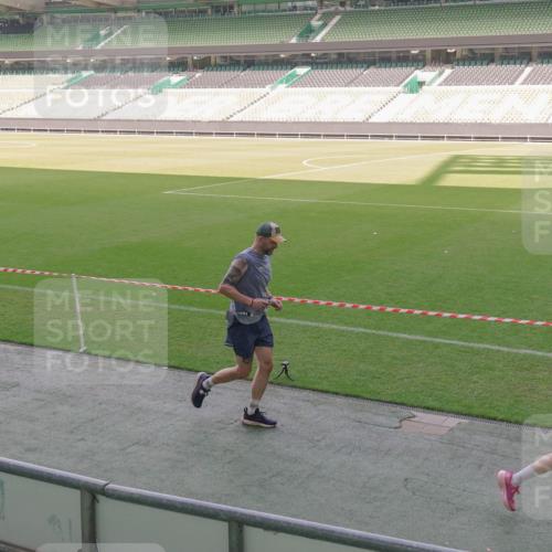 13.09.2026 - 21. swb-Marathon Bremen Michael Burmester http://msf.ph/oto/10342077 13.09.2026 13:24:57 Laufen im Stadion 137, 182, 213, 294, 324, 434, 505, 543, 548, 721, 723, 739, 743, 752, 815, 818, 966, 1273, 1410, 1443, 1459, 1463, 1471, 1491, 1504, 1515, 1561, 1597, 1598, 1830, 1944, 1953, 2058, 2059, 2095, 2211, 2252, 2267, 2271, 2286, 2298, 2308, 2312, 2323, 2354, 2445, 2465, 2483, 2495, 2497, 2503, 2506, 2554, 2571, 2591, 2644, 2752, 2762, 2768, 2776, 2833, 2878, 2896, 2936, 2968, 2981, 3005, 3142, 3211, 3259, 3282, 3288, 3289, 3292, 3298, 3306, 3312, 3329, 3364, 3381, 3390, 3395 meine-sportfotos.de