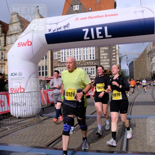 13.09.2026 - 21. swb-Marathon Bremen Tim E. http://msf.ph/oto/10342086 13.09.2026 11:11:41 Ziel 10419, 10510, 10546, 10611, 10977, 11036, 11216, 11231, 11289, 11458, 11702, 11745, 11870, 12126, 12148, 12220, 12311, 12464, 12508 meine-sportfotos.de