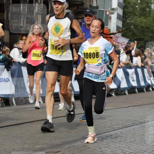13.09.2026 - 21. swb-Marathon Bremen Strokosch-Dieckow http://msf.ph/oto/10342142 13.09.2026 10:51:20 Ziel 10200, 10537, 10808, 11087, 11170, 11339, 11537, 11625, 11626, 12004, 12179, 12303, 12351, 12407, 12560, 10334, 10381, 10544, 10763, 10825, 10862, 10984, 11145, 11787, 12424, 12548, 13631 meine-sportfotos.de