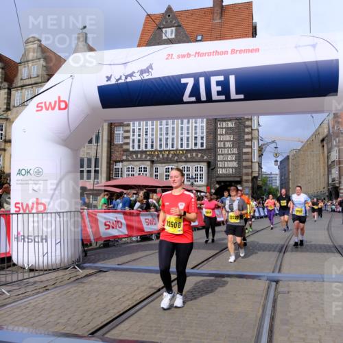 13.09.2026 - 21. swb-Marathon Bremen Tim E. http://msf.ph/oto/10342146 13.09.2026 11:11:45 Ziel 10155, 10510, 10511, 10546, 10977, 11036, 11216, 11231, 11289, 11458, 11533, 11702, 11870, 12126, 12148, 12220, 12286, 12311, 12336, 12464, 12508 meine-sportfotos.de