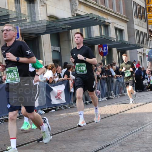 13.09.2026 - 21. swb-Marathon Bremen Strokosch-Dieckow http://msf.ph/oto/10342149 13.09.2026 13:28:11 Ziel 178, 210, 613, 1239, 1380, 1460, 1914, 2047, 2764, 2977, 3028, 3294, 3597, 4102, 4250, 4564, 5250, 5683, 5889, 6914, 6957, 8429, 8483, 8570, 8938, 9064, 9176, 9549, 13012, 488, 1343, 1456, 3114, 3334, 3480, 3576, 4106, 4133, 4265, 4506, 5360, 5462, 5889, 6182, 6468, 6522, 7926, 8188, 8656, 9067, 9145, 9167, 9168, 9543, 9738, 9881, 13069 meine-sportfotos.de