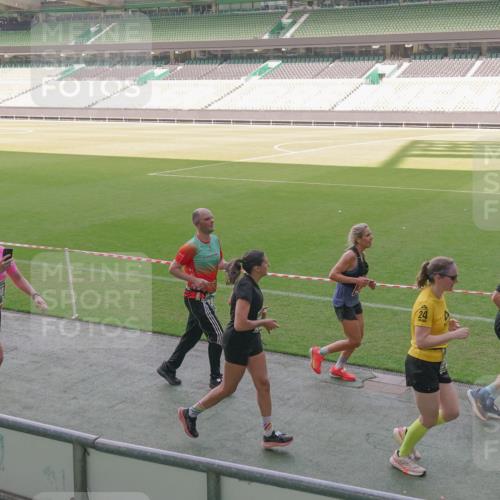 13.09.2026 - 21. swb-Marathon Bremen Michael Burmester http://msf.ph/oto/10342182 13.09.2026 13:25:10 Laufen im Stadion 137, 182, 213, 294, 324, 505, 530, 543, 548, 645, 721, 723, 739, 743, 752, 815, 818, 966, 1273, 1283, 1410, 1443, 1459, 1463, 1471, 1487, 1491, 1504, 1515, 1561, 1597, 1598, 1744, 1828, 1830, 1944, 1953, 2058, 2059, 2095, 2211, 2252, 2267, 2271, 2286, 2298, 2308, 2312, 2323, 2354, 2465, 2483, 2497, 2503, 2506, 2554, 2571, 2591, 2644, 2752, 2762, 2776, 2833, 2878, 2896, 2981, 3005, 3062, 3097, 3142, 3172, 3211, 3259, 3288, 3289, 3298, 3306, 3312, 3329, 3364, 3381, 3390 meine-sportfotos.de