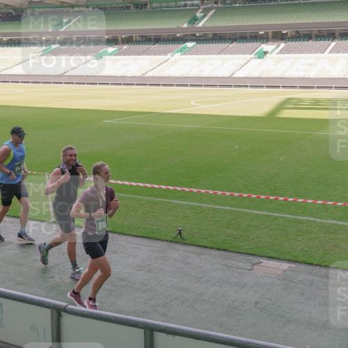 13.09.2026 - 21. swb-Marathon Bremen Michael Burmester http://msf.ph/oto/10342202 13.09.2026 13:25:13 Laufen im Stadion 137, 182, 213, 294, 324, 505, 530, 543, 548, 645, 721, 723, 739, 743, 752, 815, 818, 966, 1273, 1283, 1410, 1443, 1459, 1463, 1471, 1487, 1491, 1504, 1515, 1561, 1597, 1744, 1828, 1830, 1944, 1953, 2058, 2059, 2095, 2211, 2252, 2267, 2271, 2298, 2308, 2312, 2323, 2354, 2382, 2384, 2465, 2483, 2497, 2503, 2506, 2554, 2571, 2591, 2644, 2752, 2762, 2776, 2833, 2878, 2896, 2981, 3005, 3062, 3097, 3142, 3172, 3211, 3259, 3288, 3289, 3298, 3306, 3312, 3329, 3381, 3390 meine-sportfotos.de