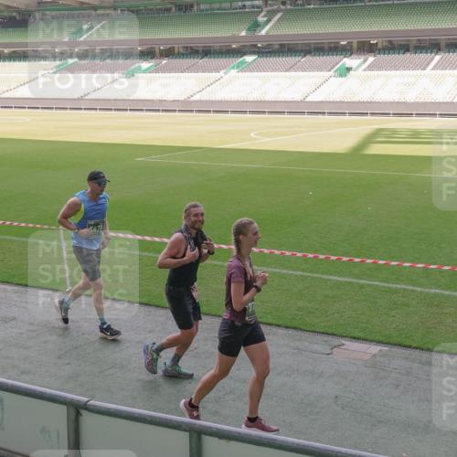 13.09.2026 - 21. swb-Marathon Bremen Michael Burmester http://msf.ph/oto/10342209 13.09.2026 13:25:14 Laufen im Stadion 137, 182, 213, 294, 505, 530, 543, 548, 645, 721, 723, 739, 743, 752, 815, 818, 966, 1273, 1283, 1410, 1443, 1459, 1463, 1471, 1487, 1491, 1504, 1515, 1561, 1744, 1828, 1830, 1944, 1953, 2058, 2059, 2095, 2211, 2252, 2267, 2271, 2298, 2308, 2312, 2323, 2354, 2382, 2384, 2465, 2483, 2497, 2503, 2506, 2554, 2571, 2591, 2644, 2752, 2762, 2776, 2833, 2878, 2896, 2981, 3005, 3062, 3097, 3142, 3172, 3211, 3259, 3288, 3289, 3298, 3306, 3312, 3329, 3381, 3390 meine-sportfotos.de