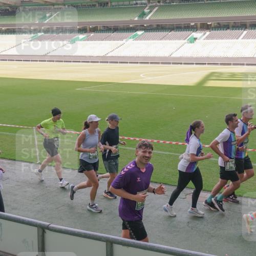 13.09.2026 - 21. swb-Marathon Bremen Michael Burmester http://msf.ph/oto/10342248 13.09.2026 13:25:19 Laufen im Stadion 182, 213, 294, 505, 530, 543, 548, 645, 723, 739, 743, 752, 815, 818, 966, 1273, 1283, 1410, 1443, 1459, 1463, 1471, 1487, 1491, 1504, 1515, 1530, 1561, 1618, 1744, 1828, 1830, 1944, 1953, 2058, 2059, 2095, 2211, 2252, 2267, 2271, 2298, 2308, 2312, 2323, 2354, 2382, 2384, 2465, 2483, 2497, 2506, 2554, 2571, 2591, 2644, 2656, 2675, 2752, 2762, 2776, 2833, 2878, 2896, 2981, 3005, 3062, 3097, 3142, 3172, 3211, 3259, 3298, 3306, 3312, 3329, 3381, 3390, 3433 meine-sportfotos.de
