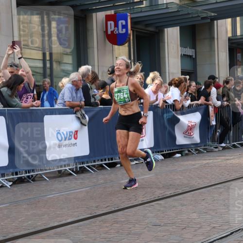 13.09.2026 - 21. swb-Marathon Bremen Strokosch-Dieckow http://msf.ph/oto/10342259 13.09.2026 13:28:16 Ziel 178, 210, 613, 1239, 1380, 1914, 2047, 2764, 3028, 3294, 3348, 3597, 4102, 4250, 4564, 5683, 6914, 6957, 7263, 7527, 8429, 8483, 8570, 8938, 9064, 9176, 9549, 13012, 488, 1343, 1460, 2977, 3114, 3334, 3480, 4506, 5250, 5360, 5889, 6182, 7926, 8188, 8656, 9145, 9167, 9168, 9543, 9738, 9881, 13069 meine-sportfotos.de