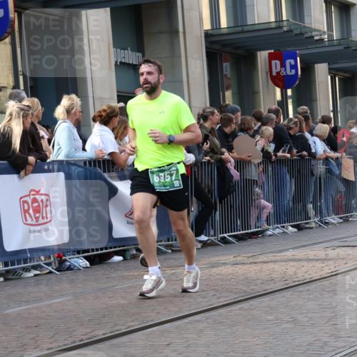 13.09.2026 - 21. swb-Marathon Bremen Strokosch-Dieckow http://msf.ph/oto/10342349 13.09.2026 13:28:20 Ziel 613, 1239, 1914, 2276, 2764, 2891, 3028, 3348, 3444, 4102, 4250, 4564, 5683, 6914, 6957, 7263, 7527, 8483, 8570, 8938, 9176, 13012, 178, 210, 1343, 1380, 1460, 2047, 2977, 3114, 3294, 3334, 3597, 4506, 5250, 5360, 5889, 6182, 7926, 8429, 8570, 8656, 9064, 9167, 9168, 9543, 9549, 9738, 9881 meine-sportfotos.de