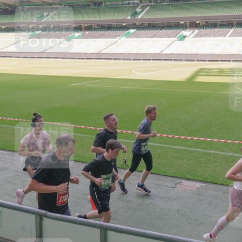 13.09.2026 - 21. swb-Marathon Bremen Michael Burmester http://msf.ph/oto/10342352 13.09.2026 13:25:35 Laufen im Stadion 202, 213, 294, 505, 530, 543, 548, 645, 723, 752, 815, 818, 966, 1283, 1410, 1443, 1459, 1463, 1471, 1473, 1487, 1491, 1504, 1515, 1530, 1561, 1618, 1744, 1828, 1830, 1953, 2058, 2059, 2095, 2211, 2267, 2271, 2298, 2308, 2312, 2323, 2354, 2382, 2384, 2483, 2497, 2506, 2508, 2554, 2558, 2571, 2591, 2592, 2644, 2656, 2675, 2752, 2762, 2776, 2833, 2878, 2896, 2970, 2981, 3005, 3047, 3062, 3097, 3142, 3172, 3211, 3259, 3298, 3306, 3329, 3359, 3381, 3390, 3433, 3851 meine-sportfotos.de