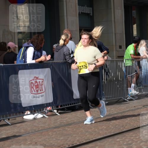 13.09.2026 - 21. swb-Marathon Bremen Strokosch-Dieckow http://msf.ph/oto/10342366 13.09.2026 11:08:10 Ziel 10188, 10229, 10851, 11065, 11124, 11509, 11560, 11561, 11678, 11834, 11888, 11968, 12073, 12162, 12164, 12315, 12325, 12410, 12516, 10135, 10139, 10188, 10404, 10493, 10660, 10674, 10767, 10793, 10859, 11032, 11044, 11263, 11378, 11404, 11659, 11831, 11833, 11958, 12024, 12031, 12066, 12160, 12248, 12384, 12389, 12511, 12512 meine-sportfotos.de