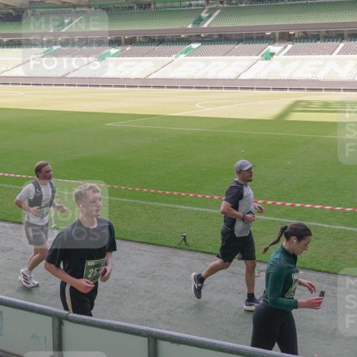 13.09.2026 - 21. swb-Marathon Bremen Michael Burmester http://msf.ph/oto/10342373 13.09.2026 13:25:38 Laufen im Stadion 202, 213, 294, 505, 530, 543, 548, 645, 723, 752, 815, 818, 966, 1283, 1410, 1443, 1459, 1463, 1473, 1487, 1491, 1504, 1515, 1530, 1561, 1618, 1744, 1828, 1830, 1953, 2058, 2059, 2095, 2211, 2267, 2271, 2298, 2308, 2312, 2323, 2354, 2382, 2384, 2483, 2497, 2506, 2508, 2554, 2558, 2571, 2591, 2592, 2644, 2656, 2675, 2752, 2762, 2833, 2878, 2896, 2970, 2981, 3005, 3047, 3062, 3097, 3142, 3172, 3211, 3259, 3298, 3306, 3329, 3359, 3381, 3390, 3433, 3851 meine-sportfotos.de