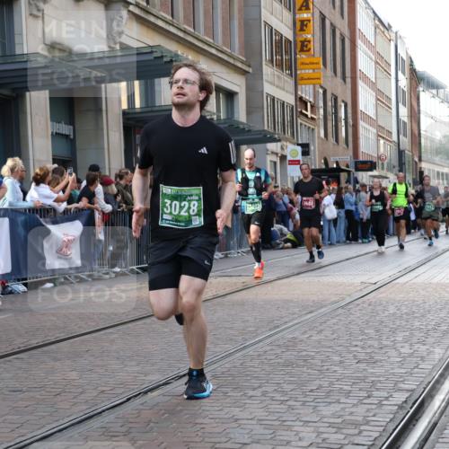 13.09.2026 - 21. swb-Marathon Bremen Strokosch-Dieckow http://msf.ph/oto/10342382 13.09.2026 13:28:20 Ziel 613, 1239, 1914, 2276, 2764, 2891, 3028, 3348, 3444, 4102, 4250, 4564, 5683, 6914, 6957, 7263, 7527, 8483, 8570, 8938, 9176, 13012, 178, 210, 1343, 1380, 1460, 2047, 2977, 3114, 3294, 3334, 3597, 4506, 5250, 5360, 5889, 6182, 7926, 8429, 8570, 8656, 9064, 9167, 9168, 9543, 9549, 9738, 9881 meine-sportfotos.de