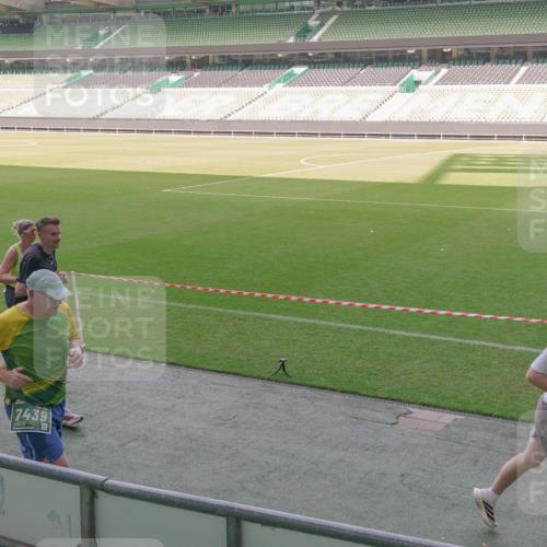 13.09.2026 - 21. swb-Marathon Bremen Michael Burmester http://msf.ph/oto/10342385 13.09.2026 13:25:40 Laufen im Stadion 202, 213, 294, 505, 530, 543, 548, 645, 723, 752, 815, 818, 966, 1283, 1410, 1443, 1459, 1463, 1473, 1487, 1491, 1504, 1515, 1530, 1561, 1618, 1744, 1828, 1830, 1953, 2058, 2059, 2095, 2211, 2267, 2271, 2298, 2308, 2312, 2323, 2354, 2382, 2384, 2483, 2497, 2506, 2508, 2554, 2558, 2591, 2592, 2644, 2656, 2675, 2752, 2762, 2817, 2833, 2878, 2896, 2970, 2981, 3005, 3047, 3062, 3097, 3142, 3172, 3211, 3259, 3298, 3306, 3329, 3359, 3381, 3390, 3433, 3629, 3851 meine-sportfotos.de