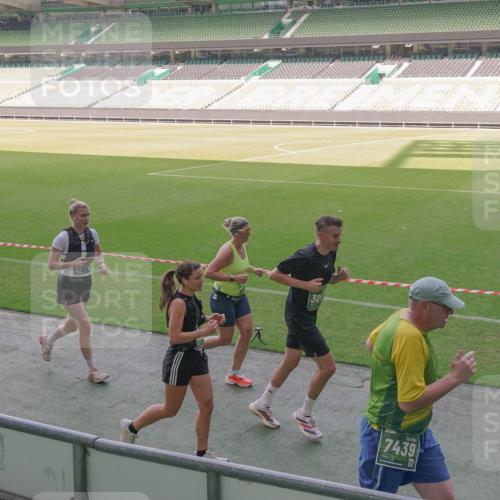 13.09.2026 - 21. swb-Marathon Bremen Michael Burmester http://msf.ph/oto/10342398 13.09.2026 13:25:41 Laufen im Stadion 202, 213, 294, 505, 530, 543, 548, 645, 723, 752, 815, 818, 966, 1283, 1410, 1443, 1459, 1463, 1473, 1487, 1491, 1504, 1515, 1530, 1561, 1618, 1744, 1828, 1830, 1953, 2058, 2059, 2095, 2211, 2267, 2271, 2298, 2308, 2312, 2323, 2354, 2382, 2384, 2483, 2497, 2506, 2508, 2554, 2558, 2576, 2591, 2592, 2644, 2656, 2675, 2752, 2762, 2817, 2833, 2878, 2896, 2970, 2981, 3005, 3047, 3062, 3097, 3142, 3172, 3211, 3259, 3298, 3306, 3329, 3359, 3381, 3390, 3433, 3629, 3851 meine-sportfotos.de