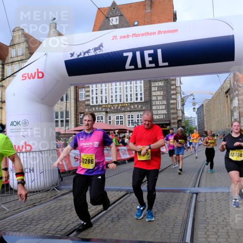 13.09.2026 - 21. swb-Marathon Bremen Tim E. http://msf.ph/oto/10342436 13.09.2026 11:11:52 Ziel 10155, 10510, 10511, 10546, 10552, 10616, 10977, 11036, 11216, 11239, 11289, 11533, 11702, 11870, 11927, 12082, 12220, 12286, 12311, 12336, 12464, 12508, 12553 meine-sportfotos.de