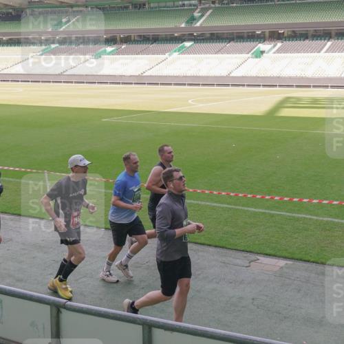 13.09.2026 - 21. swb-Marathon Bremen Michael Burmester http://msf.ph/oto/10342437 13.09.2026 13:25:46 Laufen im Stadion 202, 213, 294, 505, 530, 543, 645, 723, 815, 818, 966, 1077, 1283, 1410, 1443, 1459, 1463, 1473, 1487, 1491, 1504, 1515, 1530, 1561, 1618, 1744, 1828, 1830, 1953, 2058, 2059, 2095, 2211, 2267, 2271, 2298, 2308, 2312, 2323, 2354, 2382, 2384, 2497, 2506, 2508, 2554, 2558, 2576, 2591, 2592, 2644, 2656, 2675, 2752, 2762, 2817, 2833, 2878, 2896, 2965, 2970, 2981, 3005, 3047, 3062, 3097, 3142, 3172, 3211, 3259, 3298, 3306, 3329, 3359, 3381, 3390, 3433, 3629, 3851 meine-sportfotos.de
