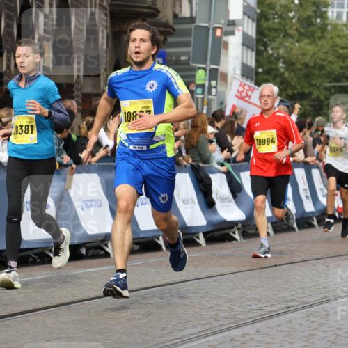 13.09.2026 - 21. swb-Marathon Bremen Strokosch-Dieckow http://msf.ph/oto/10342442 13.09.2026 10:51:29 Ziel 10200, 10471, 10515, 10808, 10887, 11339, 11503, 11537, 11625, 11626, 11801, 11973, 12051, 12133, 12303, 12407, 12552, 10162, 10281, 10334, 10348, 10467, 11145, 11273, 11542, 11787, 12329 meine-sportfotos.de
