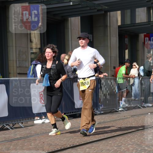 13.09.2026 - 21. swb-Marathon Bremen Strokosch-Dieckow http://msf.ph/oto/10342455 13.09.2026 11:08:15 Ziel 10229, 10399, 10609, 11065, 11124, 11358, 11421, 11509, 11560, 11561, 11678, 11710, 11718, 11834, 11888, 11968, 12073, 12162, 12164, 12315, 12410, 12516, 10135, 10139, 10188, 10404, 10493, 10660, 10767, 10793, 10851, 10859, 11032, 11044, 11263, 11378, 11404, 11659, 11831, 11833, 11958, 12031, 12066, 12160, 12248, 12325, 12384, 12389 meine-sportfotos.de