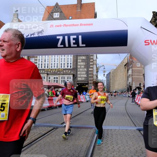 13.09.2026 - 21. swb-Marathon Bremen Tim E. http://msf.ph/oto/10342467 13.09.2026 11:11:54 Ziel 10155, 10510, 10511, 10546, 10552, 10616, 10977, 11239, 11289, 11533, 11702, 11927, 12082, 12220, 12286, 12311, 12336, 12508, 12553 meine-sportfotos.de