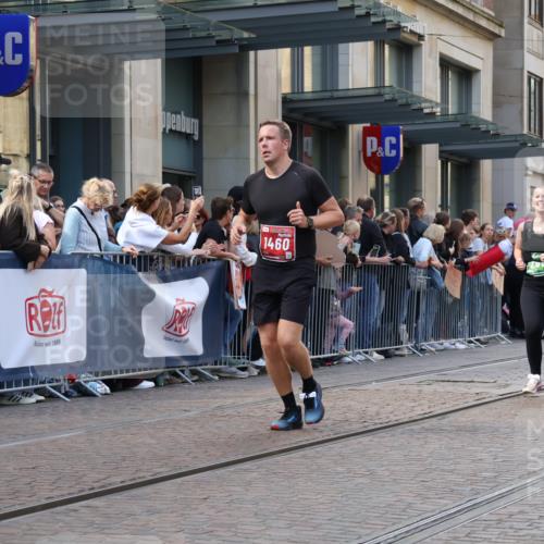 13.09.2026 - 21. swb-Marathon Bremen Strokosch-Dieckow http://msf.ph/oto/10342485 13.09.2026 13:28:24 Ziel 613, 722, 1239, 1914, 2276, 2764, 2851, 2891, 3028, 3348, 3419, 3444, 3665, 4102, 4564, 5267, 5531, 5691, 6817, 6914, 6955, 6957, 7134, 7263, 7527, 8483, 8938, 9176, 9562, 13012, 13174, 178, 210, 1380, 1460, 2047, 2977, 3114, 3294, 3334, 3597, 4250, 4506, 5250, 5360, 5683, 5889, 6182, 7926, 8429, 8570, 9064, 9167, 9168, 9543, 9549, 9738, 9881 meine-sportfotos.de