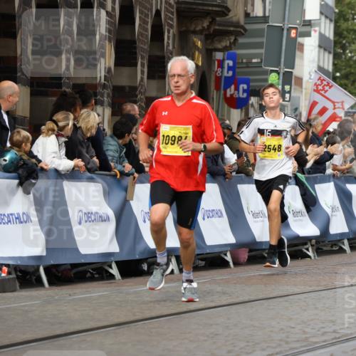 13.09.2026 - 21. swb-Marathon Bremen Strokosch-Dieckow http://msf.ph/oto/10342491 13.09.2026 10:51:31 Ziel 10471, 10515, 10808, 10887, 11339, 11503, 11537, 11625, 11626, 11801, 11973, 12051, 12133, 12303, 12552, 10162, 10281, 10348, 10467, 11273, 11542, 11733, 11787, 12329 meine-sportfotos.de